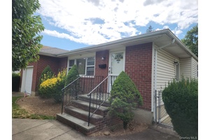 Charming 3 Bedroom Ranch in a Desirable Neighborhood !