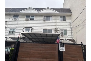 Legal 2 family attached colonial with 3 UNITS.