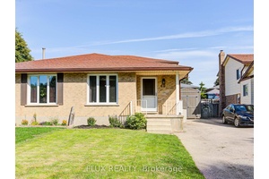 Welcome to 49 Linden Court, where comfort and community come together in Stratfords beloved south end.