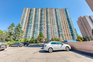 Urban living meets everyday comfort in this stylish Mississauga condo.