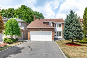 RECENTLY RENO'D amp ; UPDATED 2017 2024 RECENTLY SPENT OVER 150K Hidden Gem amp ; Timeless Curb Appeal RARE FIND This stunning executive family home is situated on child safe ...