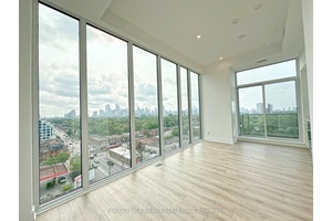 Gorgeous 3Bed 2Bath South East Penthouse Corner Unit with Gigantic Rooftop Terrace, plus Parking amp ; Locker Oscar Condo.