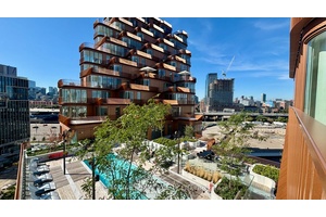 Live by the Lake ! Welcome to Aqualuna by Tridel, an iconic architectural masterpiece on Toronto's coveted waterfront.