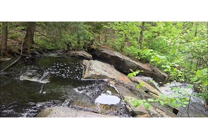 Breathtaking picturesque hobby farm or working livestock farm, you choose.