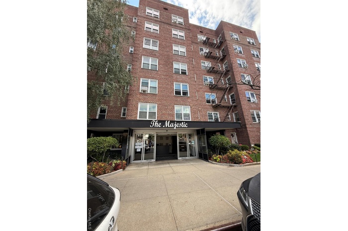 View of apartment building / complex