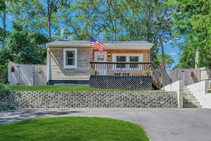 Welcome to 2 Setauket Trail !