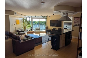 This sophisticated, oversized one bedroom plus den residence offers nearly 1, 000 sq.