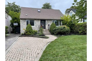 A beautiful House Situated on a Premium Lot with upgrades, very Bright, with natural lights, large windows and Sky light, Nested on a Peaceful family friendly area and Million Dollar ...