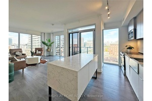 Bright and luxurious, FURNISHED 3 Bed Den, 2 Bath suite in RARE South East corner peninsula of XO Condos.