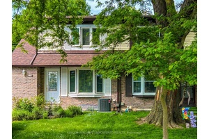 Client RemarksTastefully Renovated Family Home Situated In A High Demand and Quiet Neighborhood In North York Hillcrest Village !
