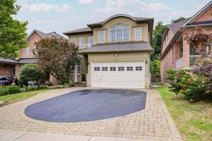 Stunning Ravine Lot On 146 Ft Depth !