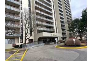 Appr. 900 Sqft Large 2 Br Unit Located At Finch amp ; Don Mills.