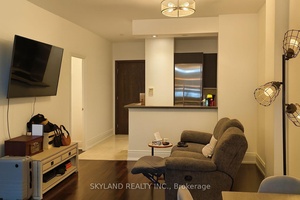 Enjoy fine Yorkville living in this bright, Very spacious thoughtfully laid out 1 bedroom featuring 9' ceilings, a true walk in closet, and an open balcony for your morning coffee.