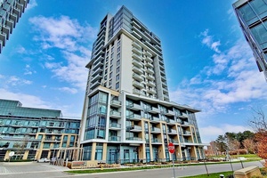 PENTHOUSE UNIT TANDEM PARKING FOR 2 CARS 10 FT CEILINGS.