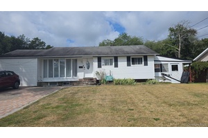 For Sale Charming 3 Bed, 3 Bath Ranch with In Ground Pool Amazing Value !