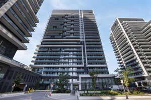 PROFESSIONALLY CLEANED amp ; READY TO MOVE IN Rarely Offered, Executive 2 Bedroom 2 Washrooms With Parking amp ; Locker In The Majestic 'Era 2 Condominiums' In South Richmond Hill ...