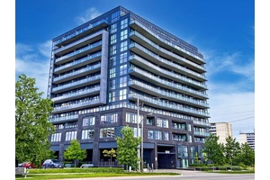 Stunning High Floor Unit In Prestigious Bayview Village !