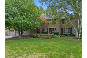 Welcome to 138 Cavendish Court, nestled in Oakville's coveted Morrison neighbourhood.