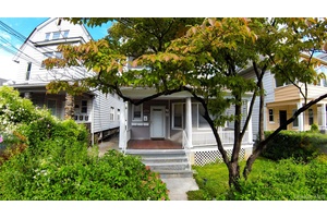 421 S Columbus Prime Multi Family Investment Opportunity Discover this high income producing 3 unit property in a desirable location.