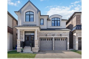 This is Mattamys prestigious Chisolm model, ideally located for families and professionals.