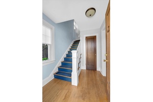 Welcome to Port Washington, this Warm and Spacious 2 Stories Brick Colonial located in a Sunny area that is closed by Sands Point Preserve and Golf Club.