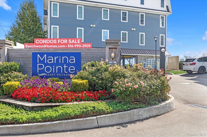 Marina Pointe