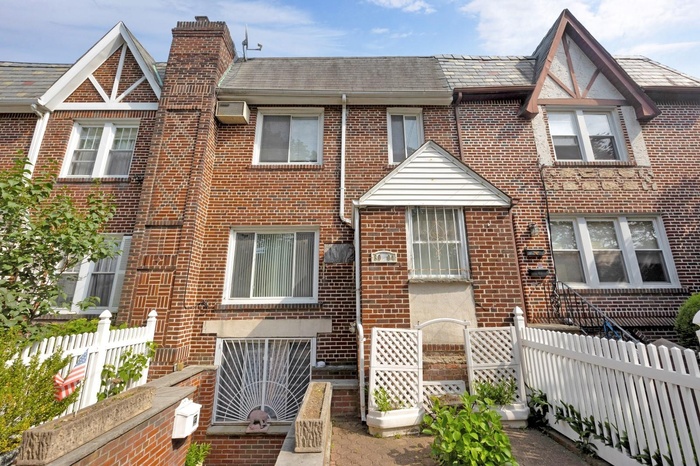 View of front of the home