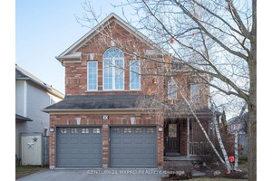Beautiful Detached 3 1 bedrooms and 2 car garage home, In Heart of Simcoe Landing Minutes From Hwy 404 Entrance and Keswick Town Centre.