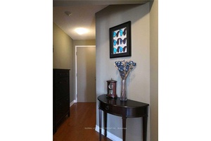 Luxury, Sunny And Bright Unit In Residence At College Park, One Bedroom Den Unit.