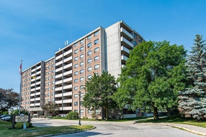 Spacious 3 Bedroom Gem in a High Demand Newmarket Building !