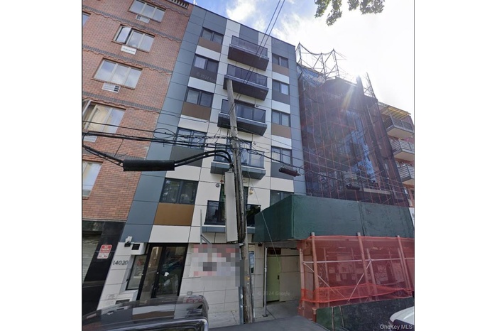 View of apartment building / complex