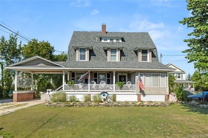 Waterfront Victorian Estate with Deep Water Dockage Set on a private.