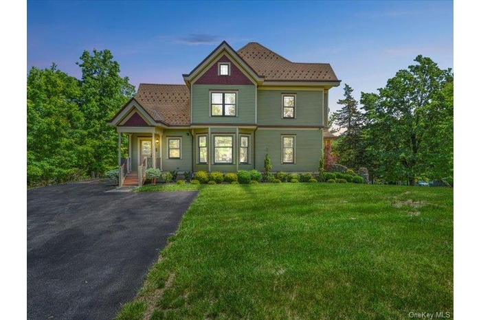 Twilight Victorian Side View