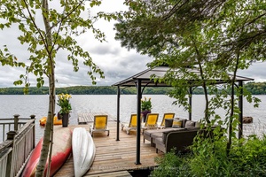 Welcome to 415 Grassmere Resort Rd, a true haven nestled on lovely Peninsula Lake, a part of Huntsville's 4 lake chain, boasting over 40 miles of aquatic adventures.