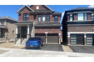 Almost new STUNNING FAMILY HOME IN A NEW DEVELOPMENT AND ONLY 5KM FROM THE 401.