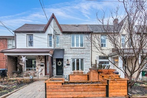 Beautiful House In Prime Junction Area.