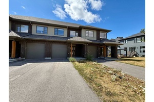 An HN Homes built townhouse in the desirable Findlay Creek community offering 3 bedrooms and 3 bathrooms across a well designed layout.