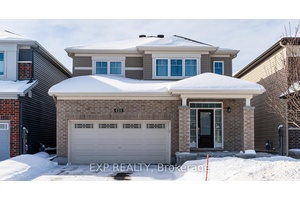 Perfectly located near Highway 417, Tanger Outlets, schools, and a wide range of amenities, this beautiful home offers both comfort and convenience.