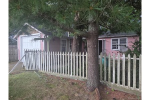 Cute year round vacation cottage.