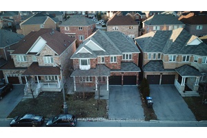 Wow ! Absolutely Stunning Detached Home Located In Prestigious Neighbourhood Of Churchill Meadows.