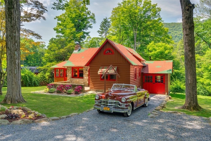 Welcome To Locust Lodge!