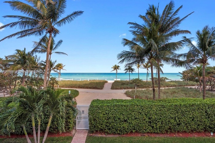 Bellini Condo Boutique at Bal Harbour FL