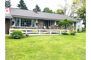Discover 978 15 16 Sideroad in picturesque Oro Medonte Township.