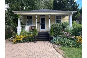 FOR LEASE LONG TERM amp ; AVAILABLE IMMEDIATELY !