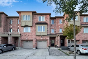 Must be in your List ! This 4BR 4W Well maintained, Stunning 3 Story Freehold Townhouse located at a very convenient location in Scarborough.
