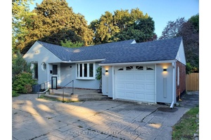 Opportunity Is Calling ! Welcome to Charming Bungalow On One Of The Most Desirable Streets In Central Newmarket !