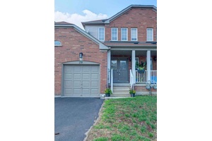 Spacious, beautiful, Very Bright and cozy 3 bedroom townhouse.