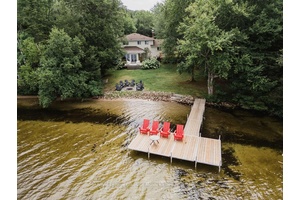 Nestled on the sandy eastern shores of spring fed Eagle Lake is this beautifully renovated home cottage.