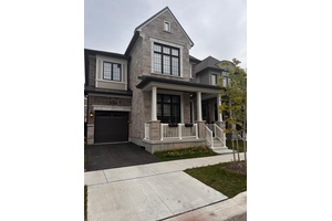 Welcome to this stunning 4 bedroom, 4 bathroom home in highly sought after Rural Oakville, offering over 2500 sq ft of beautifully designed living space above grade.