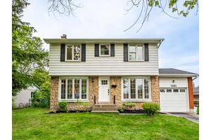 Best Priced 4 Bedroom Detached House in Oakville.
